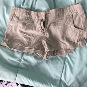 Tan brand Miley Cyrus